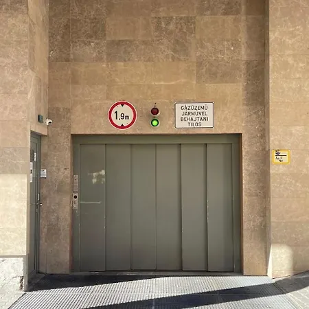 Centrum Opera Luxury With Free Garage