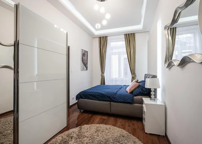 Centrum Opera Luxury With Free Garage