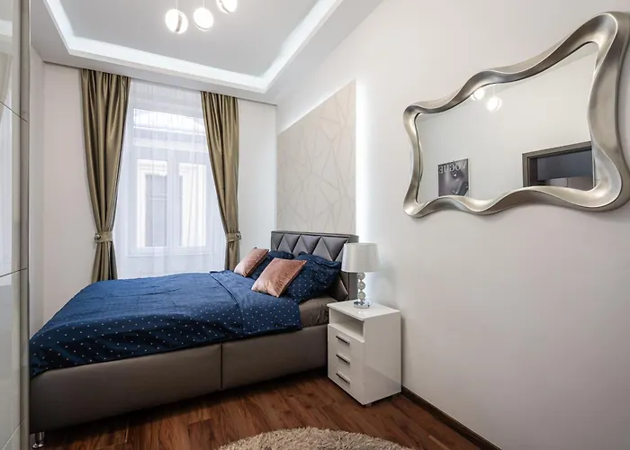 Centrum Opera Luxury With Free Garage
