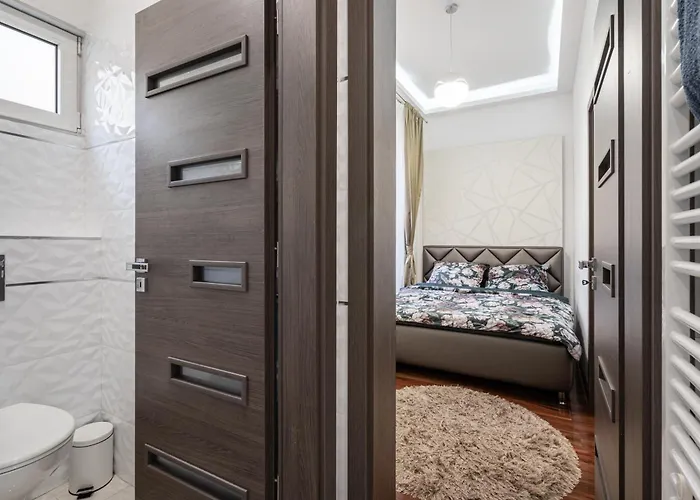 Centrum Opera Luxury With Free Garage