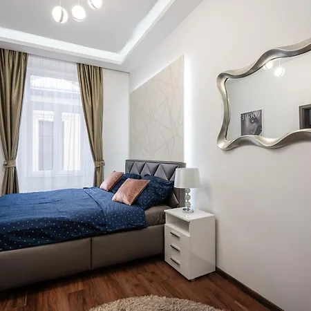 Centrum Opera Luxury With Free Garage